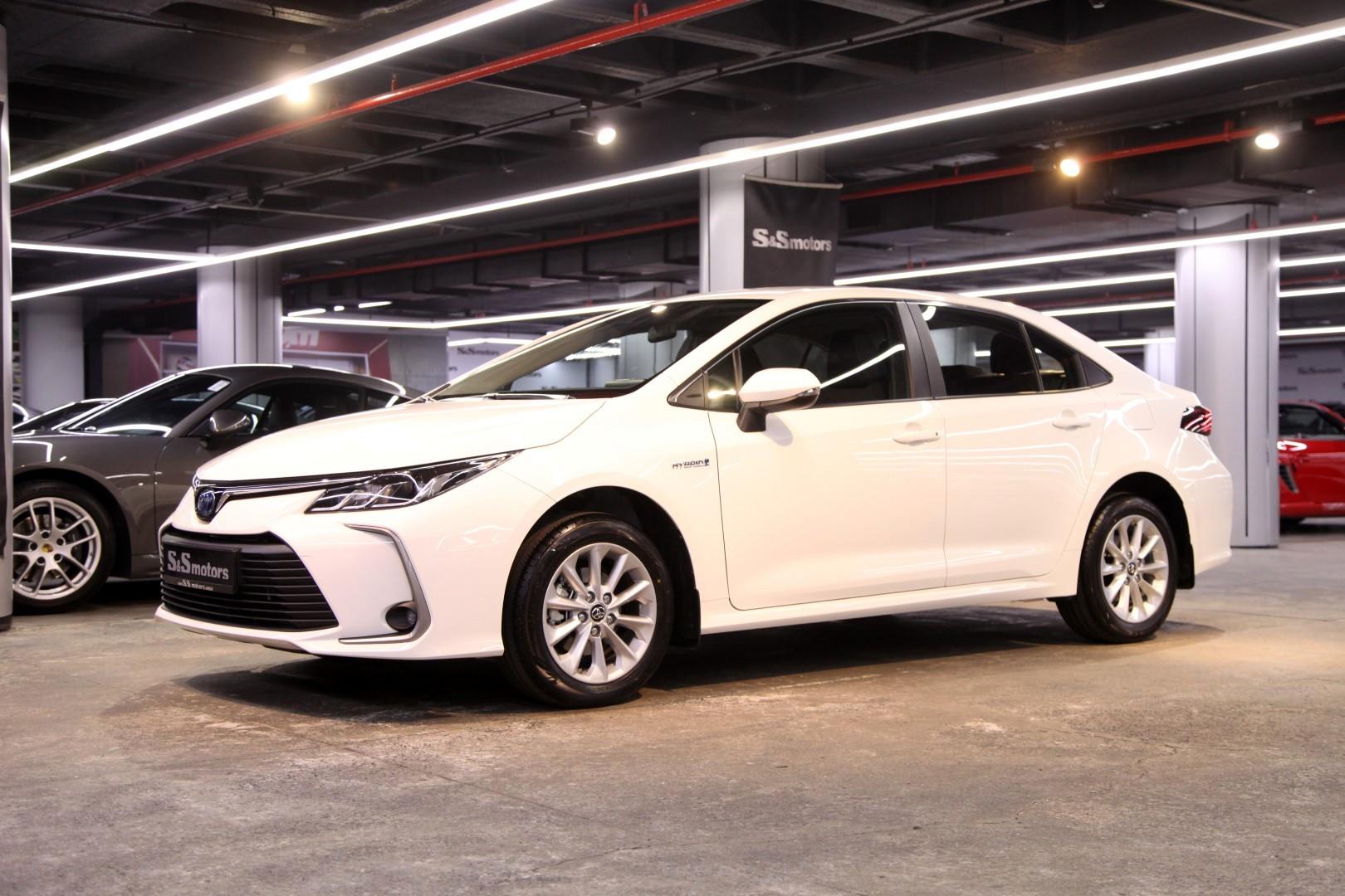 Corolla гибрид. Тойота Королла 1.8. Toyota Corolla Hybrid. Тойота Королла 1.8 гибрид. Toyota Corolla Hybrid 2021.