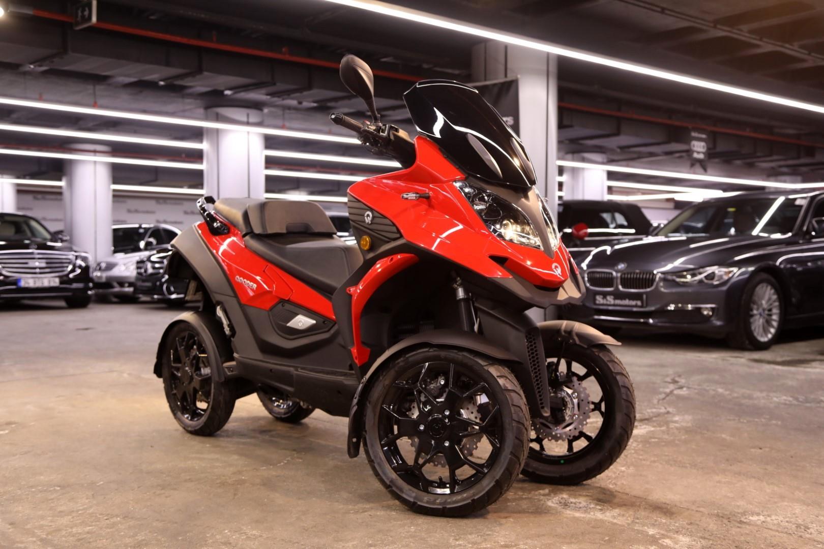 Скутер Quadro 4d