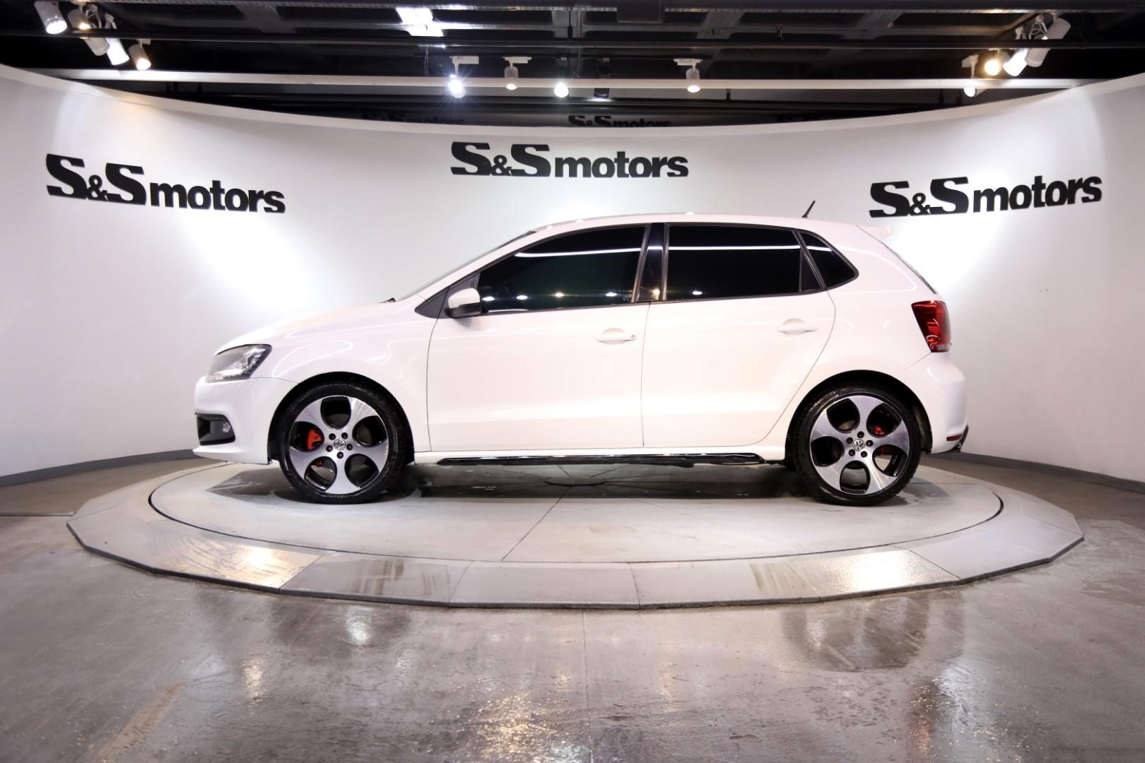 Volkswagen Polo GTI ホワイト Volkswagen Polo 1.4 TSI GTI