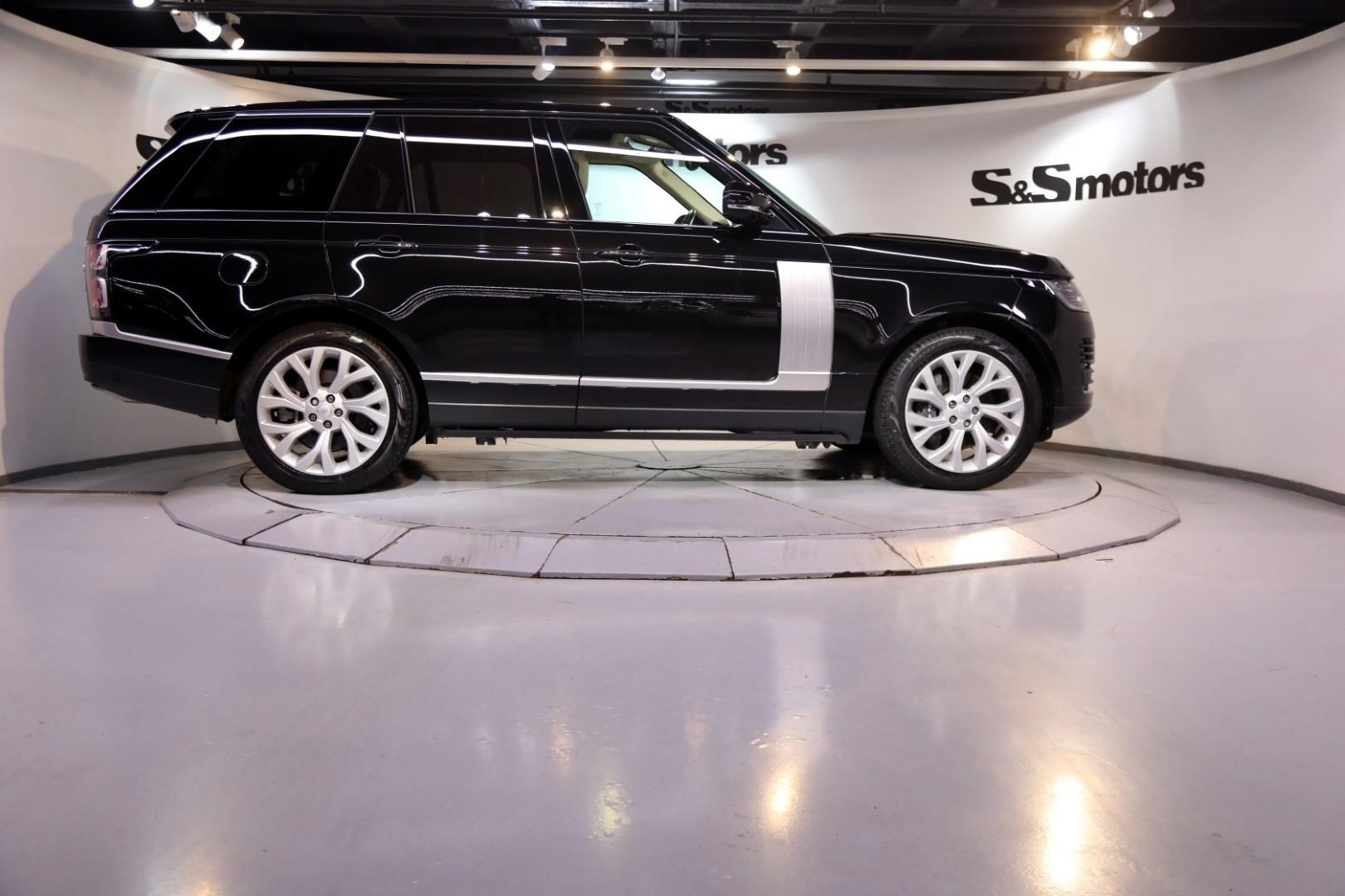 Land Rover Range Rover 2.0 P400e Hybrid Vogue